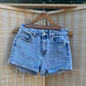 PacSun Mom Shorts Light Wash High Rise Distressed Denim Sz 2